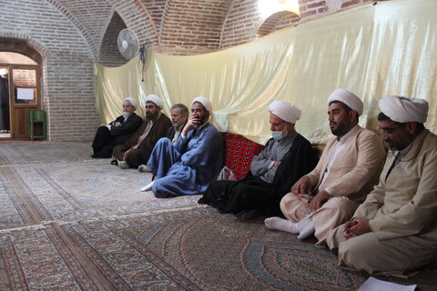 تصاویر / دیدار اساتید مدرسه علمیه سردارین با مدیر حوزه علمیه استان قزوین