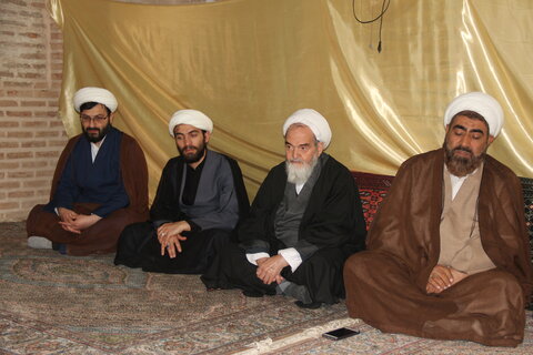 تصاویر / دیدار اساتید مدرسه علمیه سردارین با مدیر حوزه علمیه استان قزوین