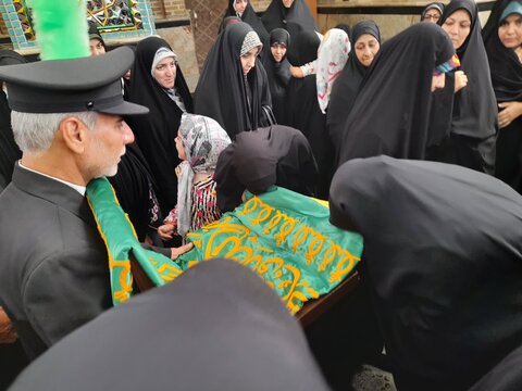حضور طلاب و روحانیون شهرستان ساوه در مراسم استقبال ازپرچم رضوی و سفیران امام رئوف