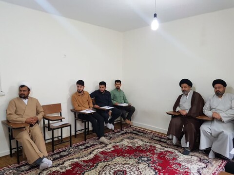 تصاویر/ بازدید امام جمعه ماکو در کلاس های درس مدرسه علمیه امام خمینی (ره)