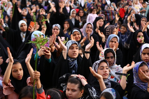 جشن روز دختر در  اصفهان درحرم حضرت زینب س خواهر امام رضا ع