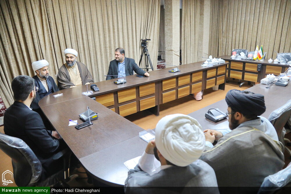 تلخ و شیرین های حضور در جمع دهه هشتادی ها