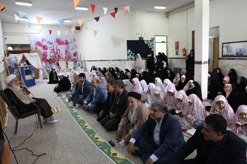 آینده کشور تشنه مدیران متعهد است