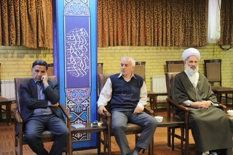 تصاویر/ دیدار مدیران و معاونین بنیاد بین المللی غدیر نمایندگی آذربایجان شرقی با نماینده ولی فقیه در استان