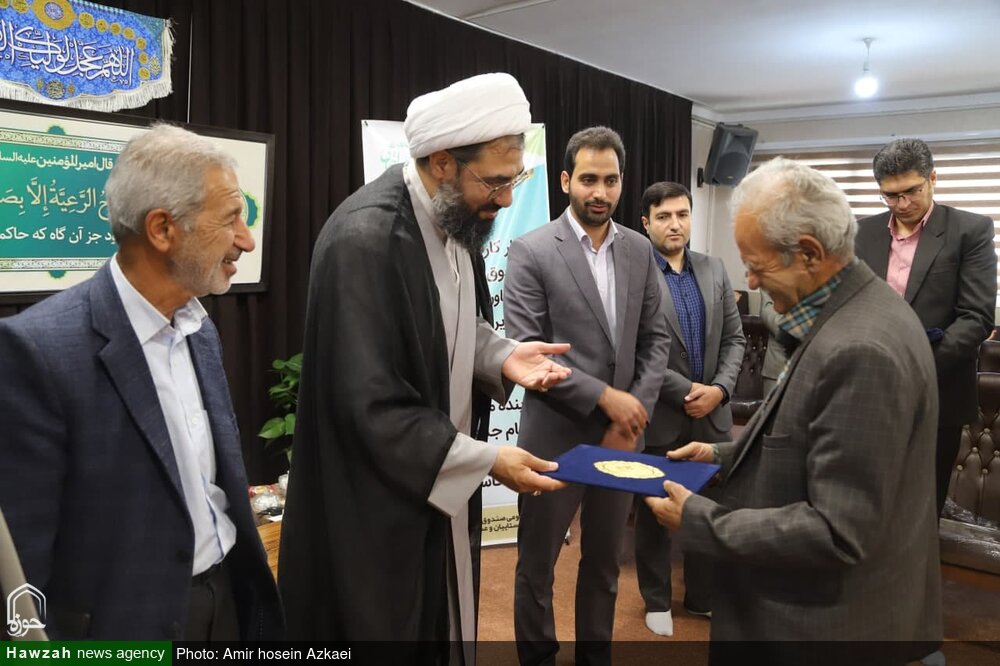 تحقق عدالت اجتماعی از آرمانهای انقلاب اسلامی در جامعه است