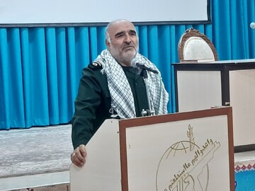 راهکار موفقیت در عرصه‌های مختلف حفظ وحدت در مقابل دشمنان است