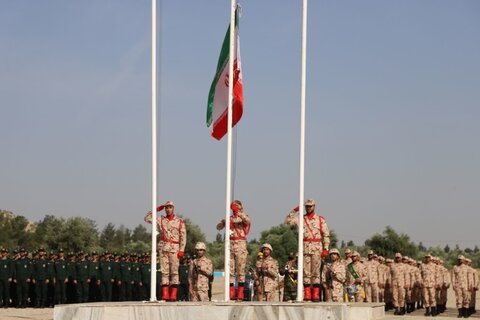 گزارش تصویری صبحگاه مشترک نیروهای مسلح لرستان به مناسبت سالروز آزادسازی خمشهر