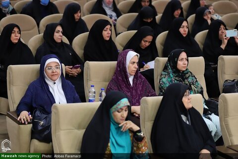بالصور/ إقامة المؤتمر الثالث للحجاب والعفاف الفاطمي بمدينة قم المقدسة