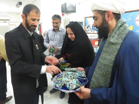 تصاویر/ خانه سالمندان بوشهر میزبان پرچم و خدام رضوی