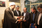 تصاویر / دیدار مسئولان همدانی با خانواده شهدا به مناسبت سوم خردادماه
