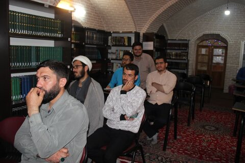 تصاویر / دوره آموزشی خانواده اساتید و طلاب مدرسه علمیه سردارین قزوین