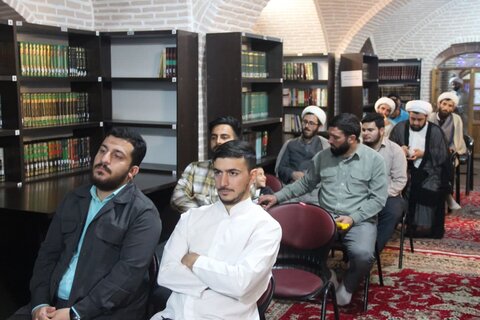 تصاویر / دوره آموزشی خانواده اساتید و طلاب مدرسه علمیه سردارین قزوین