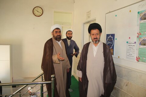 تصاویر / بازدید مدیر ارزشیابی ونظارت آموزش معاونت آموزش حوزه های علمیه کشور ومدیر حوزه علمیه قزوین از مرکز تخصصی حوزه علمیه قزوین