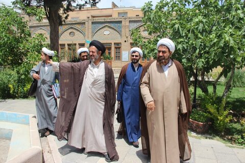 تصاویر / بازدید مدیر ارزشابی ومعاونت آموزش حوزه های علمیه کشور از مدرسه علمیه شیخ الاسلام قزوین