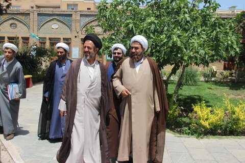 تصاویر / بازدید مدیر ارزشابی ومعاونت آموزش حوزه های علمیه کشور از مدرسه علمیه شیخ الاسلام قزوین