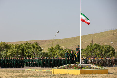 تصاویر / مراسم صبحگاه مشترک در سالروز آزادسازی خرمشهر با حضور نماینده ولی فقیه در استان قزوین