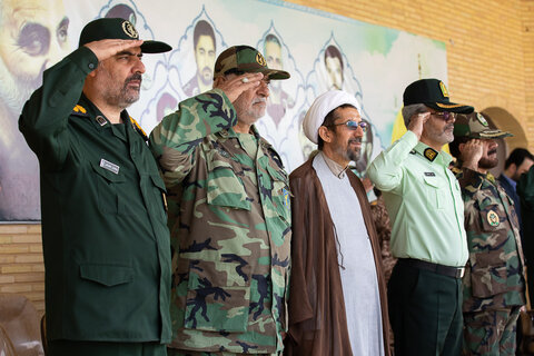 تصاویر / مراسم صبحگاه مشترک در سالروز آزادسازی خرمشهر با حضور نماینده ولی فقیه در استان قزوین