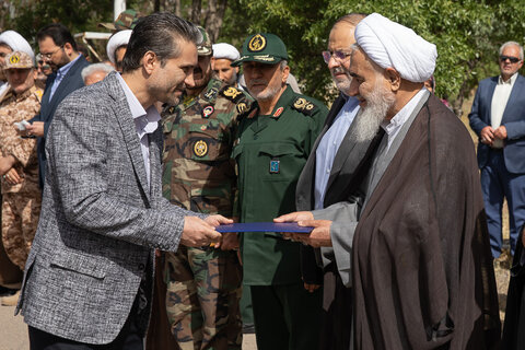 تصاویر / مراسم صبحگاه مشترک در سالروز آزادسازی خرمشهر با حضور نماینده ولی فقیه در استان قزوین