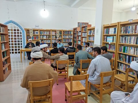 برگزاری سیزدهمین کرسی علمی ترویجی در مدرسه علمیه برازجان