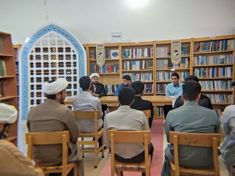 برگزاری سیزدهمین کرسی علمی ترویجی در مدرسه علمیه برازجان