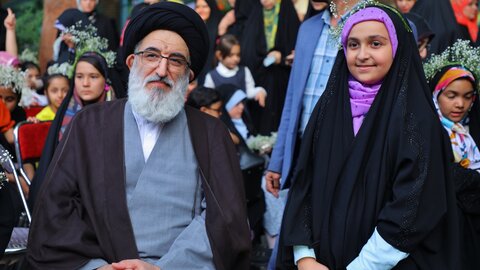 اجتماع بزرگ دختران کرج برگزار شد