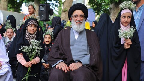 اجتماع بزرگ دختران کرج برگزار شد