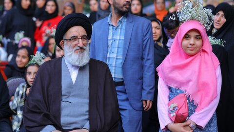 اجتماع بزرگ دختران کرج برگزار شد