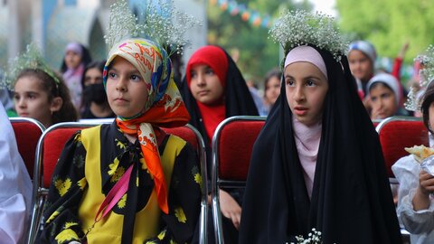 اجتماع بزرگ دختران کرج برگزار شد