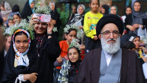 اجتماع بزرگ دختران کرج برگزار شد