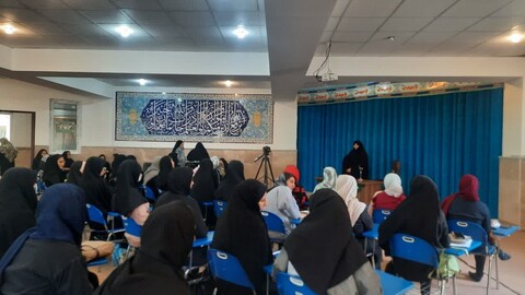 تصاویر/ جشن دهه کرامت در مدرسه علمیه الزهرا (س) ارومیه