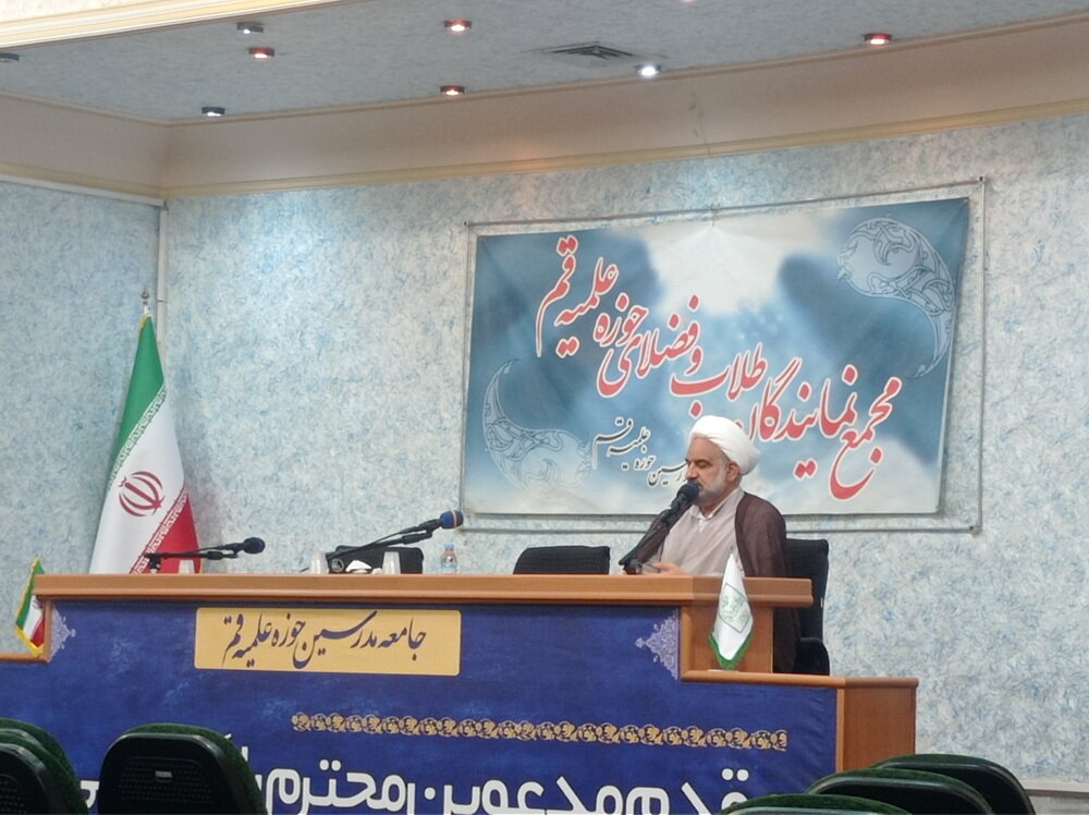 استاد نجم الدین طبسی مطرح کرد: انتقاد از مسئولین؛ گلایه از روحانیون