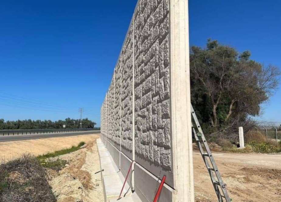 غاصب صہیونی دفاعی سسٹم زیر سوال؛ مزاحمتی حملوں کے خوف سے غزہ کے ارد گرد حفاظتی دیوار تعمیر