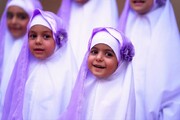 فیلم| اجرای سرود دختران سریش آبادی در مسجد جامع این شهر
