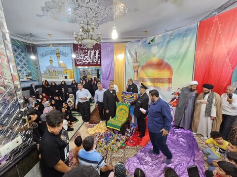 تصاویر/ جشن زیر سایه خورشید در حسینیه بیت العباس دیلم