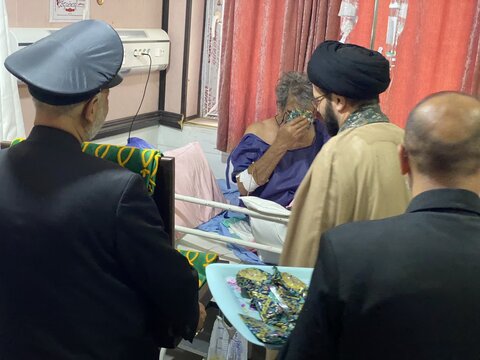 تصاویر/ خدام رضوی در بیمارستان سوانح و سوختگی گناوه