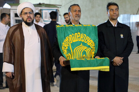 تصاویر/ مراسم استقبال از کاوران زیر سایه خورشید در حرم زینبیه اصفهان