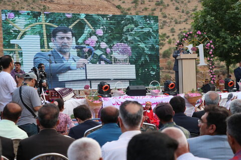 جشنواره گل محمدی در لایزنگون شهرستان داراب