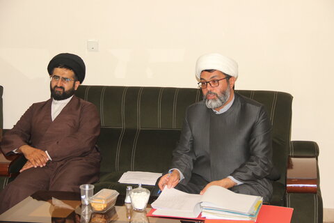 تصاویر / دیدار مدیر دفتر امور موقوفات و منابع پایدار حوزه های علمیه کشور با مدیر حوزه علمیه استان قزوین