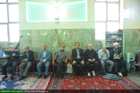 بالصور/ إقامة مجلس تأبين لمرور أربعين يوما على وفاة الفقيد آية الله الشاه آبادي في طهران