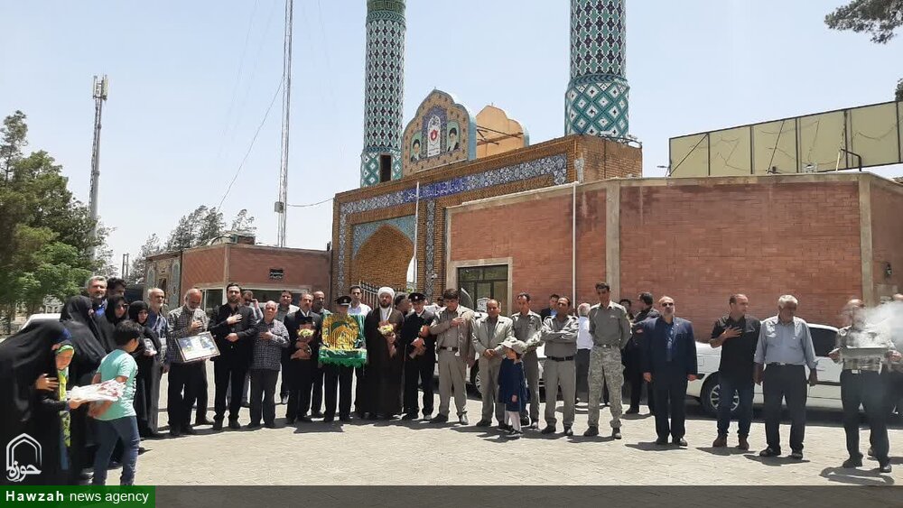 استقبال مردم دارالمؤمنین کاشان از کاروان زیر سایه خورشید + عکس