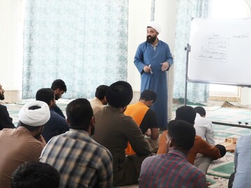 تصاویر/ تشریح برنامه های مرکز خدمات به طلاب مدرسه علمیه النبی (ص) بندرعباس