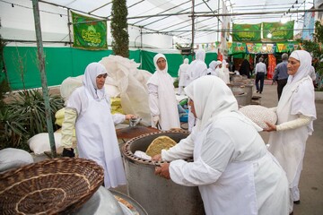 استقرار ۱۷ موکب پذیرایی در حریم حرم مطهر رضوی