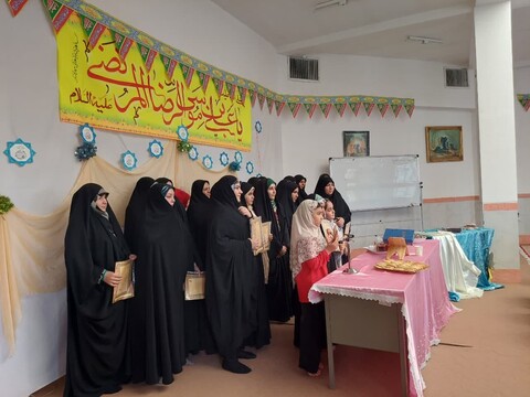 تصاویر/ جشن دهه کرامت در مدرسه علمیه فاطمیه (س) نقده