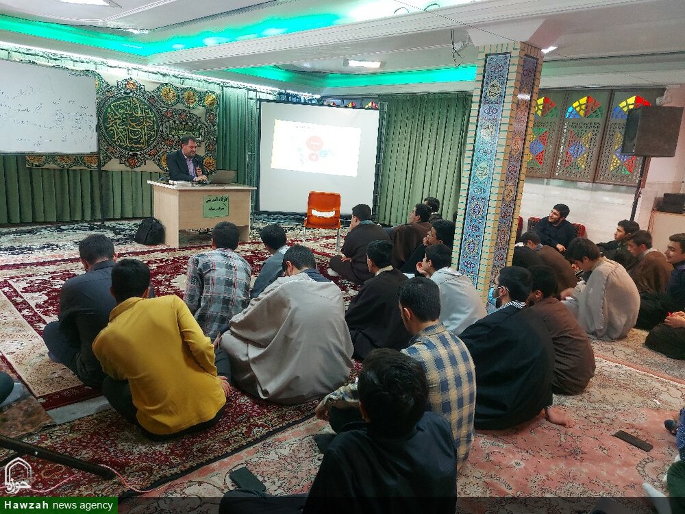 برگزاری دوره سواد رسانهای برای طلاب مدارس علمیه تبریز