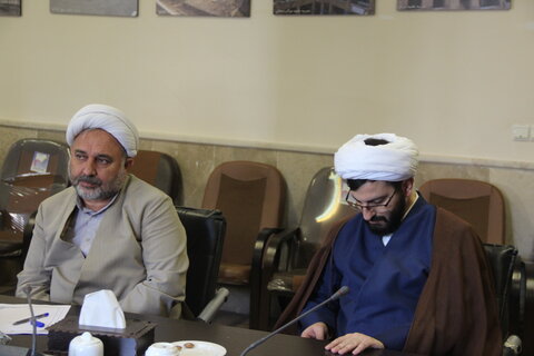 تصاویر / نشست مدیر حوزه علمیه استان قزوین با مدیران مدارس علمیه استان قزوین