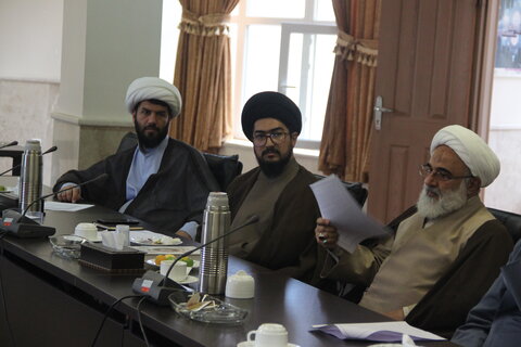 تصاویر / نشست مدیر حوزه علمیه استان قزوین با مدیران مدارس علمیه استان قزوین