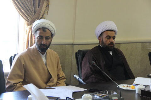تصاویر / نشست مدیر حوزه علمیه استان قزوین با مدیران مدارس علمیه استان قزوین