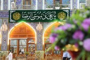 العتبة العباسية تتزيّن بمظاهر الفرح وأكاليل الورود بذكرى ولادة الإمام الرضا (عليه السلام) + الصور