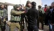 ज़ायोनी सैनिकों की फ़ायरिंग में दो फिलिस्तीनी युवा शहीद और कई घायल
