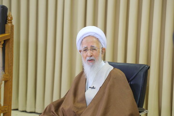 فیلم | آیت‌الله العظمی جوادی آملی: کسی که منکر ولایت فقیه باشد، طعم فقه را نچشیده است...